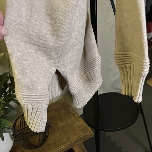 Cream Crew Neck Sweater with Textured Knit - Picture 4 of 4